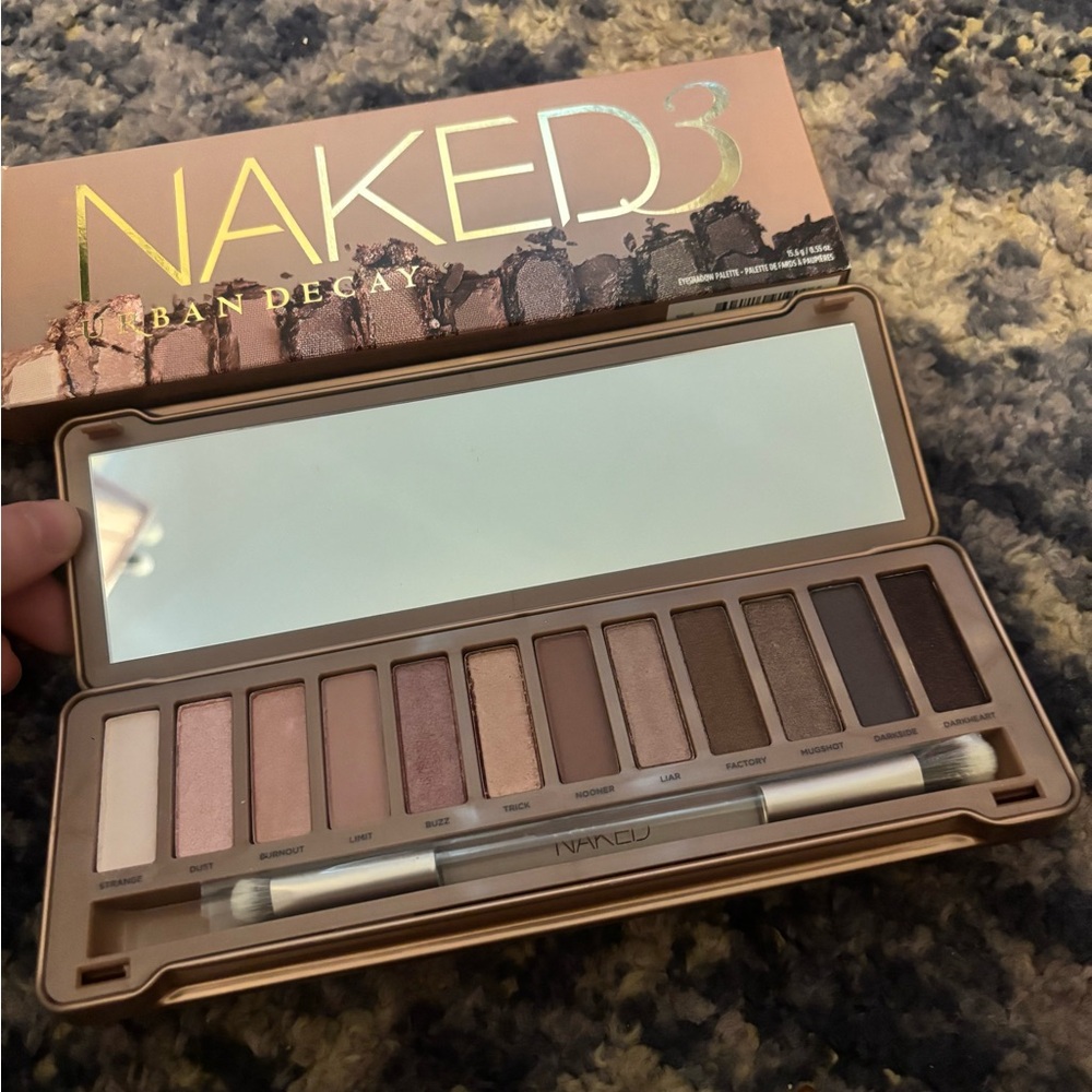 NIB Urban Decay Naked3 Eyeshadow Palette - Rose Gold and Neutral Shades